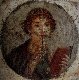 Sapho un stylet à la main